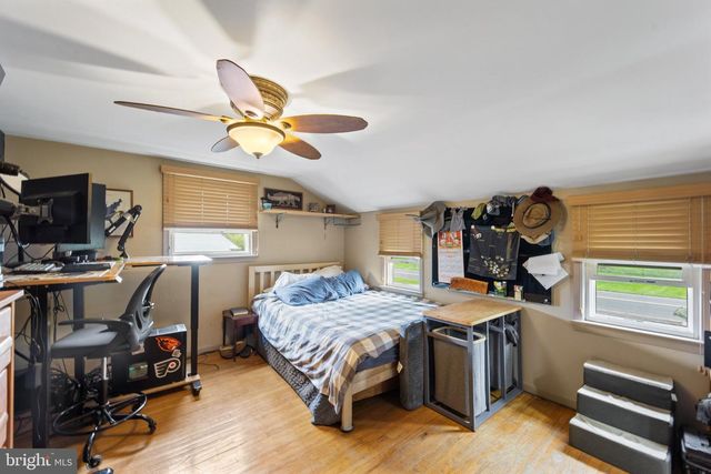 1043 DAVISVILLE RD, Southampton, PA 18966