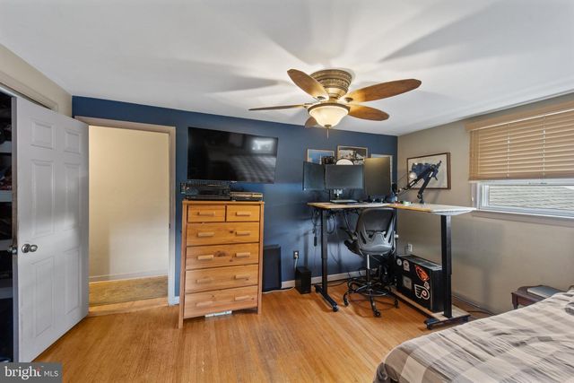 1043 DAVISVILLE RD, Southampton, PA 18966