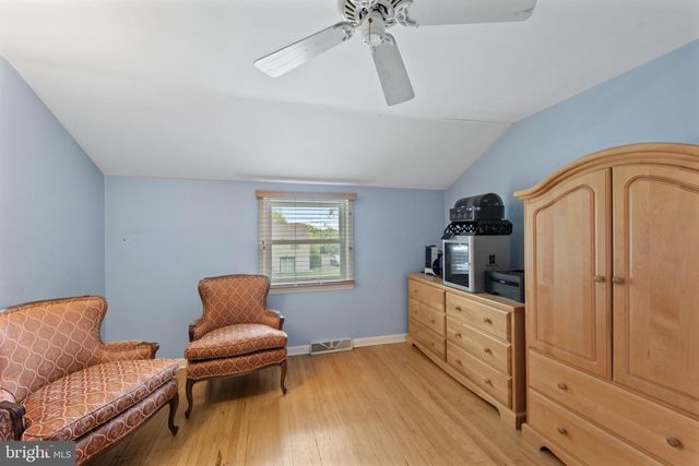 1043 DAVISVILLE RD, Southampton, PA 18966
