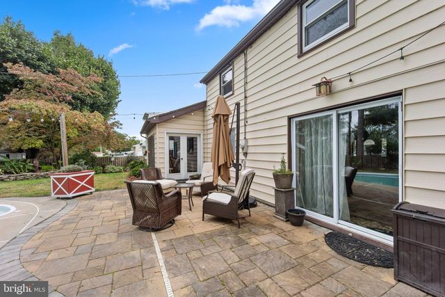 1043 DAVISVILLE RD, Southampton, PA 18966