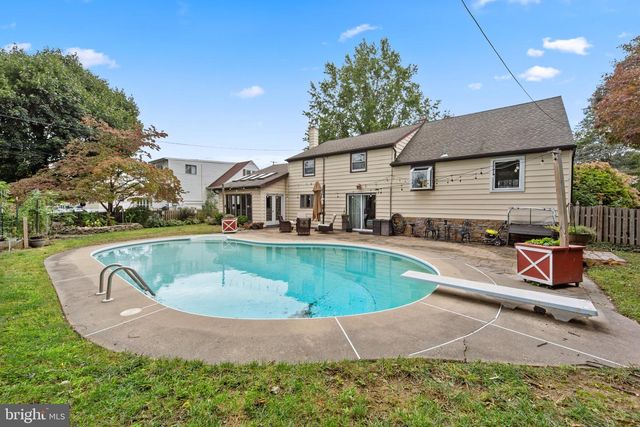 1043 DAVISVILLE RD, Southampton, PA 18966