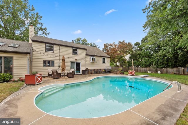1043 DAVISVILLE RD, Southampton, PA 18966