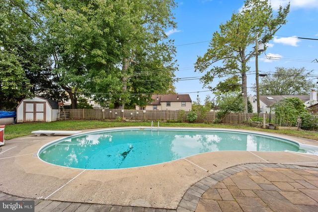 1043 DAVISVILLE RD, Southampton, PA 18966