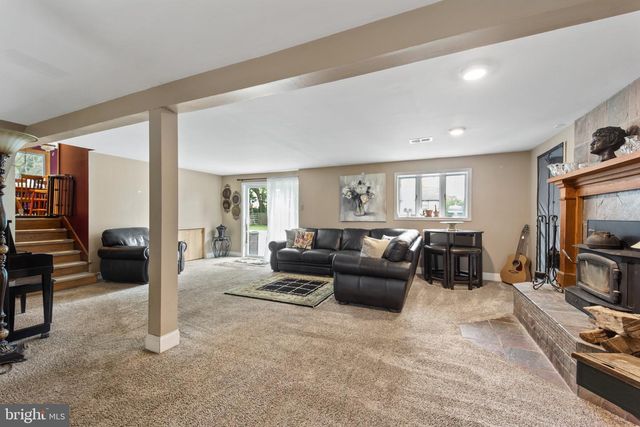 1043 DAVISVILLE RD, Southampton, PA 18966