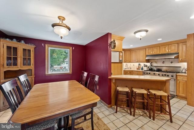1043 DAVISVILLE RD, Southampton, PA 18966