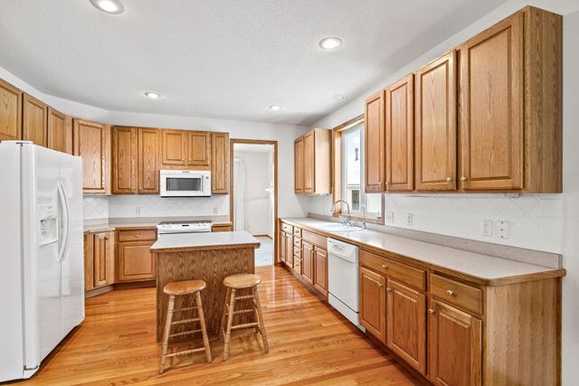 16568 Irwindale Way, Lakeville, MN 55044