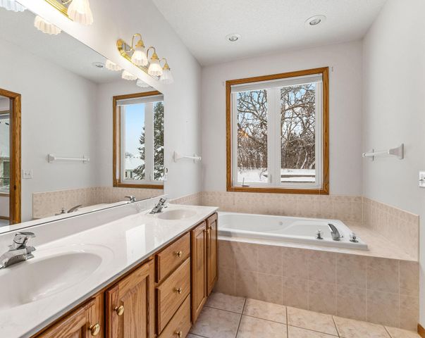 16568 Irwindale Way, Lakeville, MN 55044