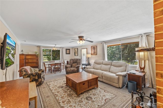 5727 Scherrer Road, Granite Falls, WA 98252