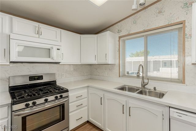 5185 Ridge Drive, Las Vegas, NV 89103