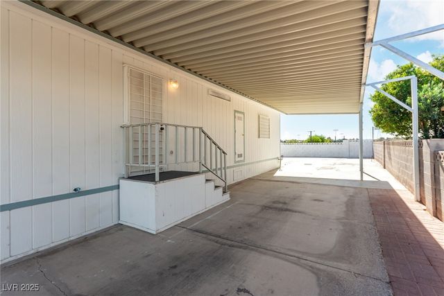 5185 Ridge Drive, Las Vegas, NV 89103