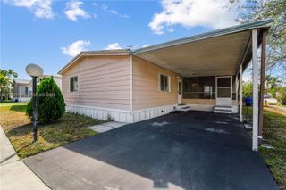 730 NW 214th Ave, Pembroke Pines, FL 33029