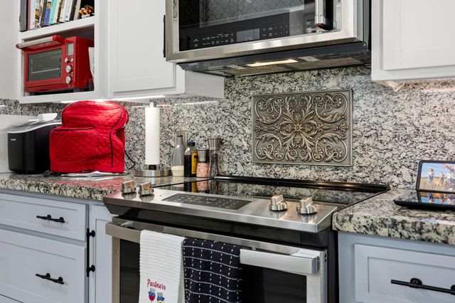 1719 Alta Vista Drive, Alvin, TX 77511