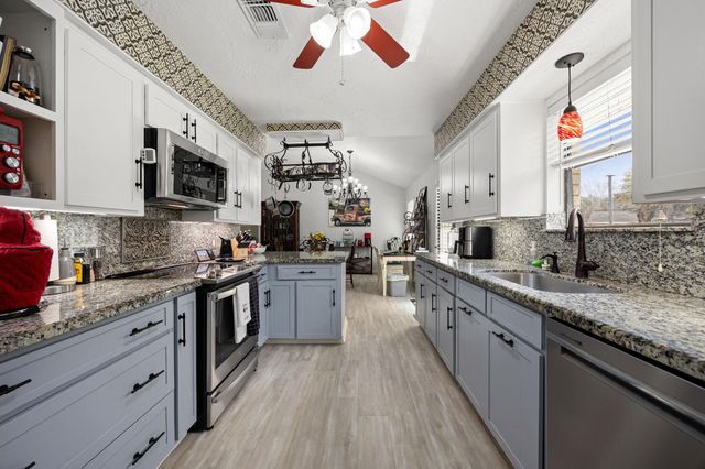 1719 Alta Vista Drive, Alvin, TX 77511