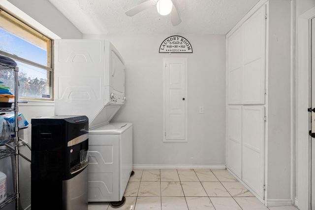 1719 Alta Vista Drive, Alvin, TX 77511