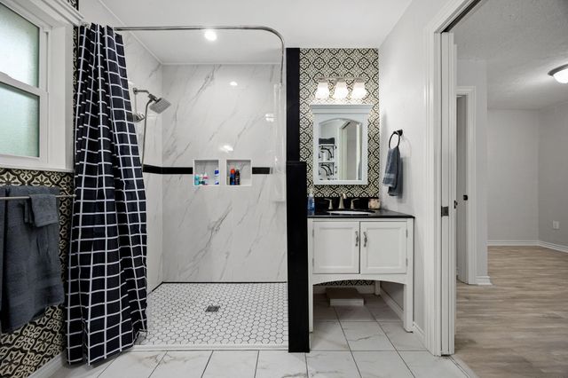 1719 Alta Vista Drive, Alvin, TX 77511