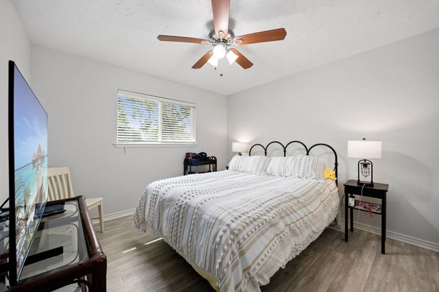 1719 Alta Vista Drive, Alvin, TX 77511