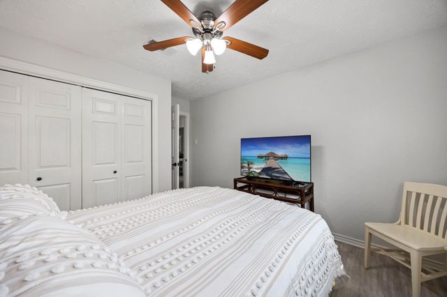 1719 Alta Vista Drive, Alvin, TX 77511