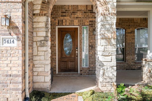 7414 Sabinal Creek Drive, Richmond, TX 77407