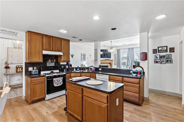 11901 Bundic Road, North Zulch, TX 77872