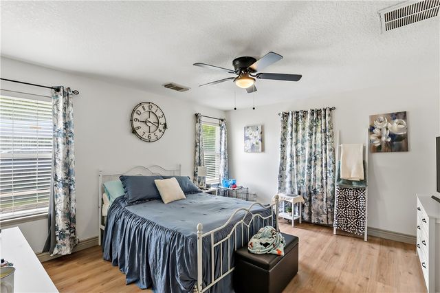 11901 Bundic Road, North Zulch, TX 77872