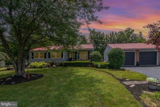 1280 N MIDDLETON RD, Carlisle, PA 17013