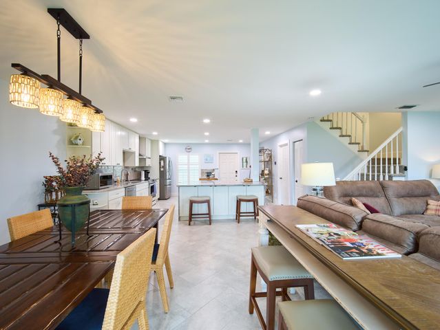 9130 SE Riverfront Terrace J, Jupiter, FL 33469