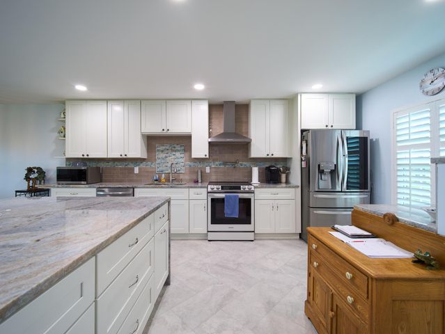 9130 SE Riverfront Terrace J, Jupiter, FL 33469