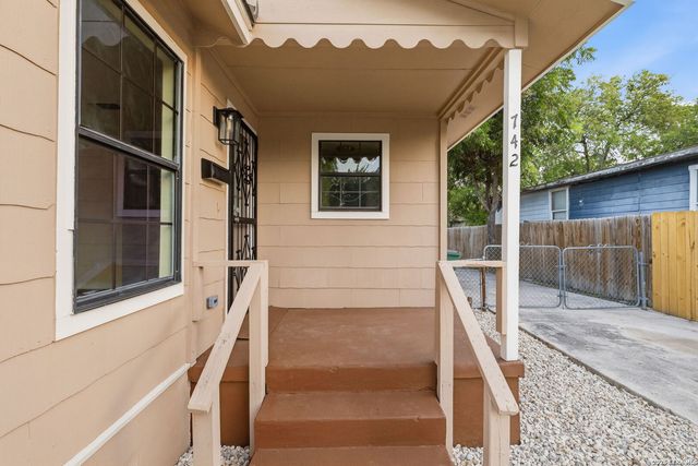 742 Royston Ave, San Antonio, TX 78225