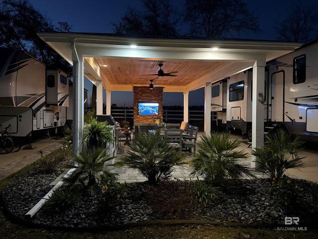 12377 Gateway Drive, Elberta, AL 36530