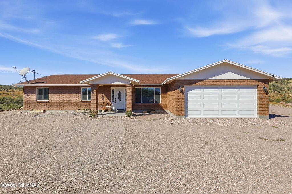 952 Via Plata, Rio Rico, AZ 85648