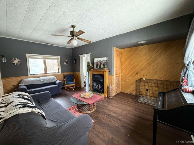 7894 E Summit Drive, Bessemer, MI 49911