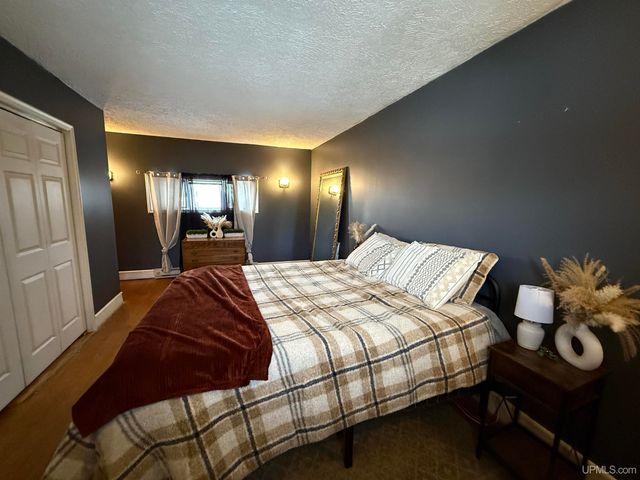 7894 E Summit Drive, Bessemer, MI 49911