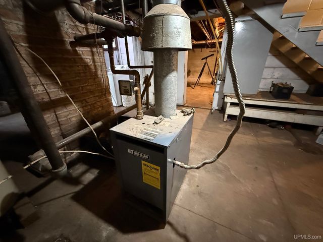 7894 E Summit Drive, Bessemer, MI 49911