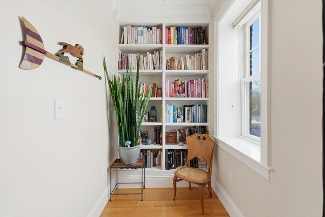 52 Thurston St 3, Somerville, MA 02145