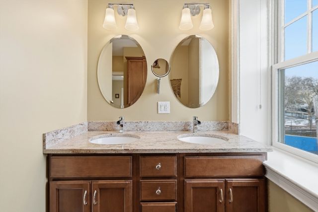 52 Thurston St 3, Somerville, MA 02145