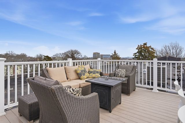 52 Thurston St 3, Somerville, MA 02145