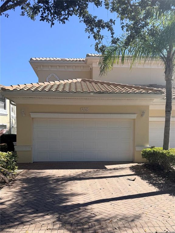 Image 2 of property listing at 1708 TRIANO CIRCLE 1708, Venice, FL 34292