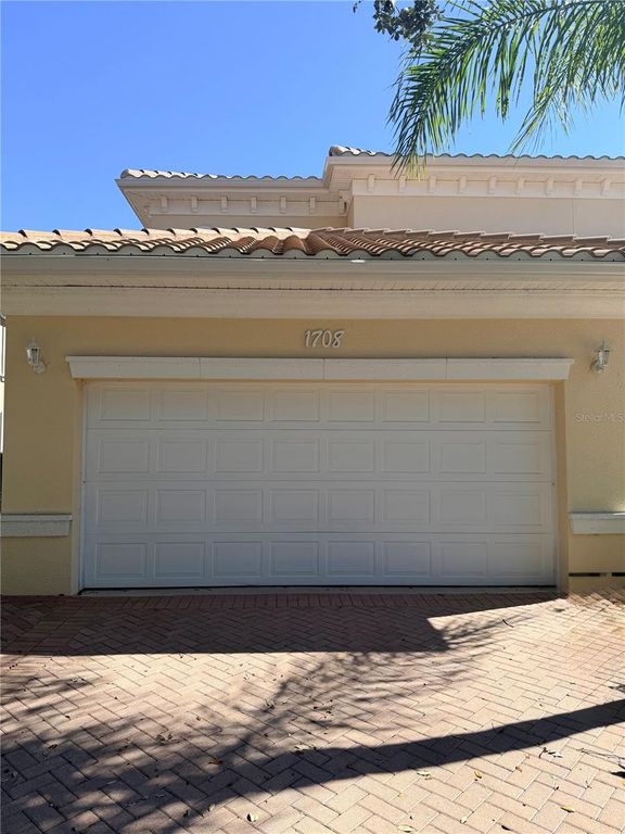 Image 4 of property listing at 1708 TRIANO CIRCLE 1708, Venice, FL 34292