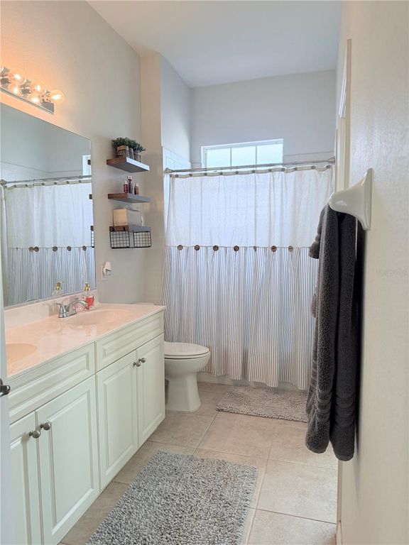 Image 31 of property listing at 1708 TRIANO CIRCLE 1708, Venice, FL 34292