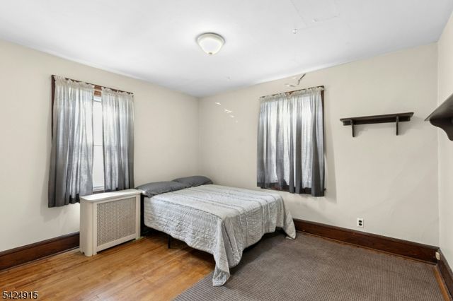 214 E Lincoln Ave, Roselle Park Boro, NJ 07204