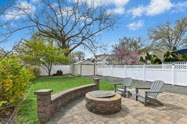 214 E Lincoln Ave, Roselle Park Boro, NJ 07204