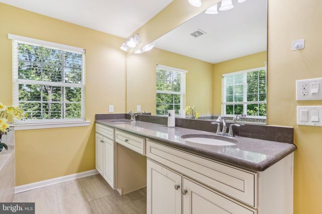 206 SHIELDS COURT, Monmouth Junction, NJ 08852