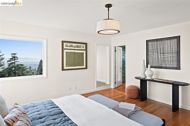 450 Vermont Ave, Berkeley, CA 94707