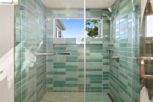 450 Vermont Ave, Berkeley, CA 94707