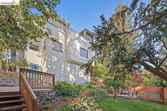 450 Vermont Ave, Berkeley, CA 94707