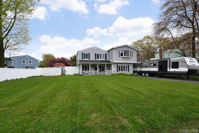 111 Fuller Avenue, Islip, NY 11751