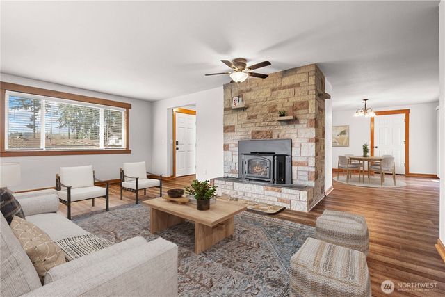 1511 34th Avenue Ct SW, Puyallup, WA 98373