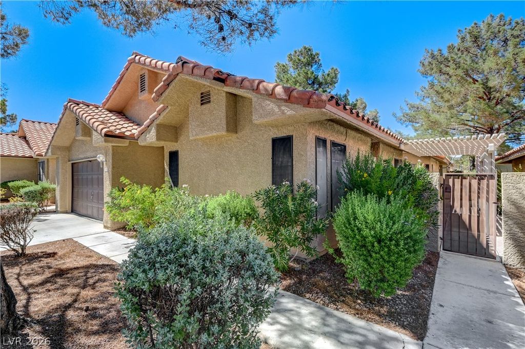 7916 Canoe Lane, Las Vegas, NV 89145 — photo 3
