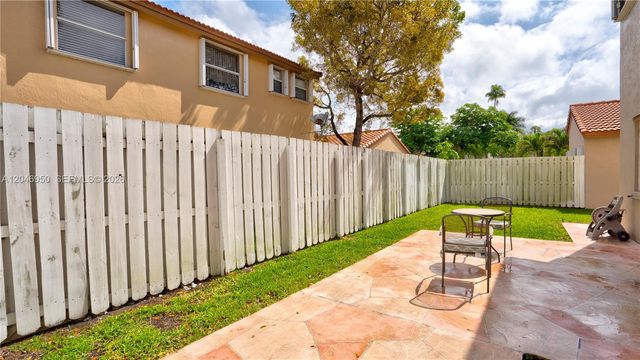 1237 NW 125th Ter, Sunrise, FL 33323