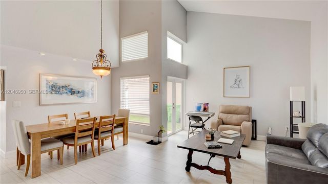 1237 NW 125th Ter, Sunrise, FL 33323